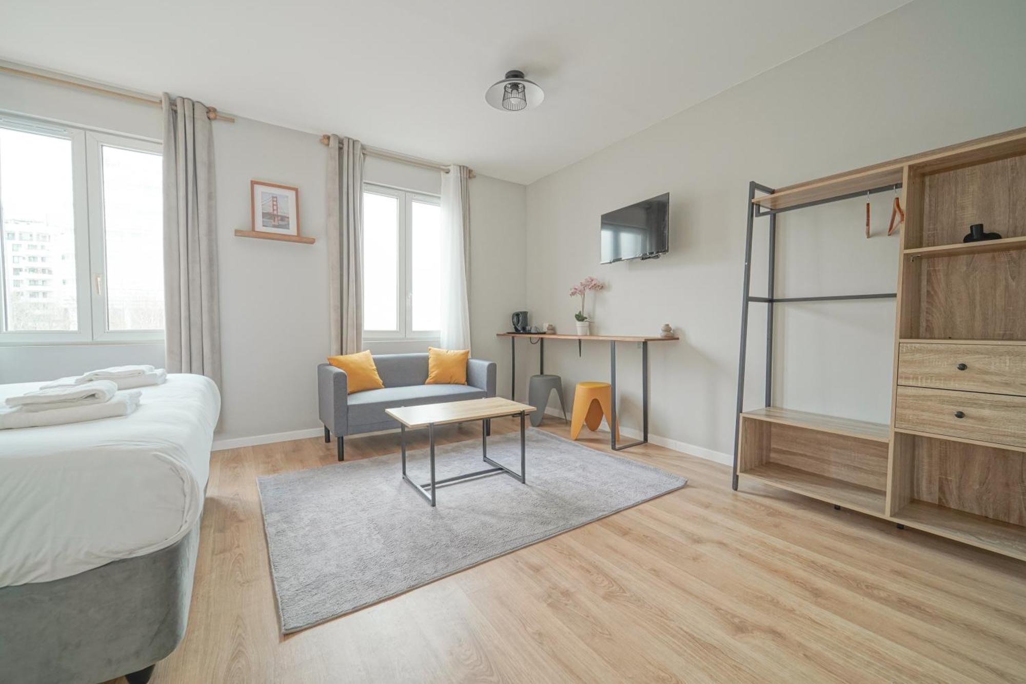 Hotel Trianon Saint Ouen Esterno foto