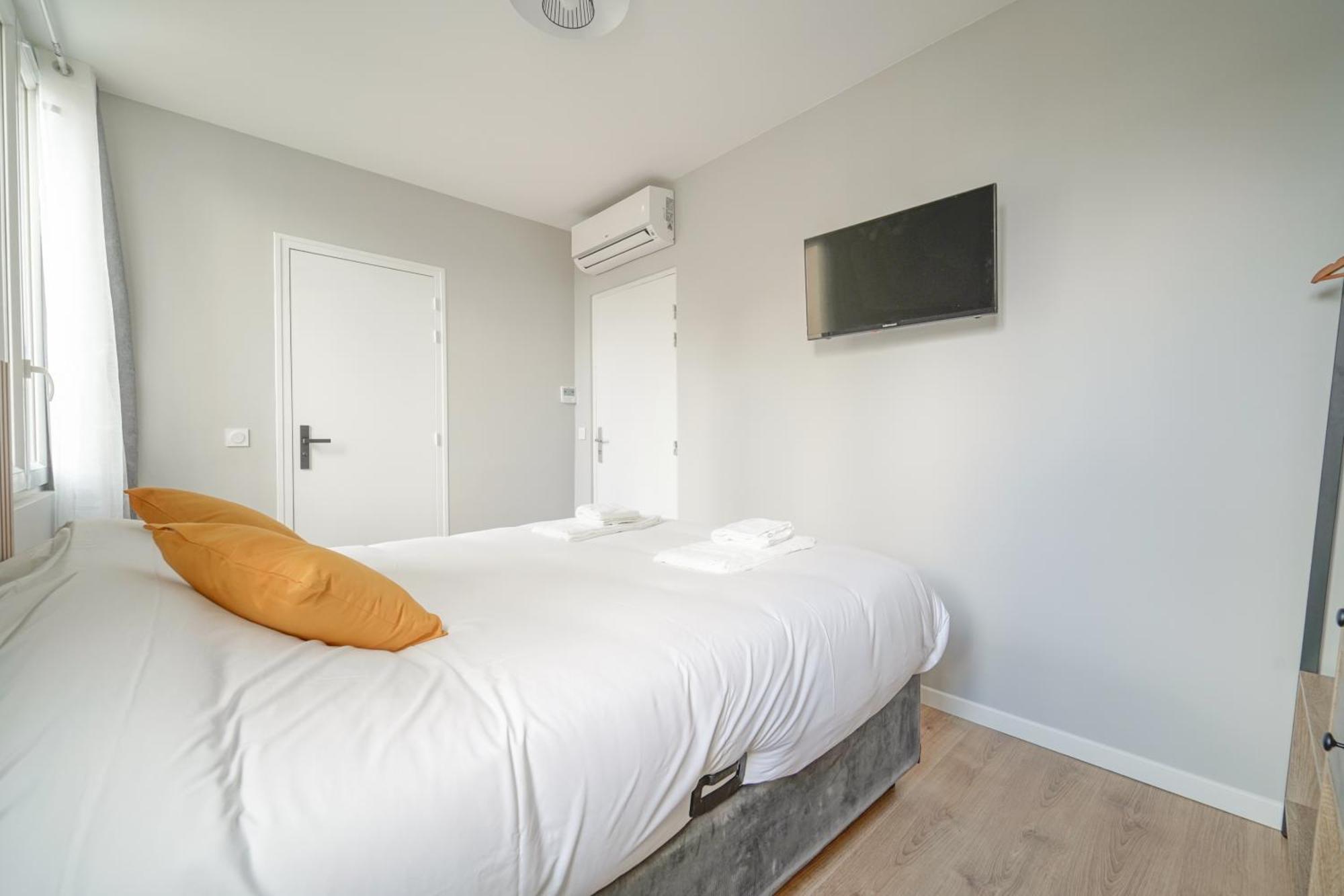 Hotel Trianon Saint Ouen Esterno foto