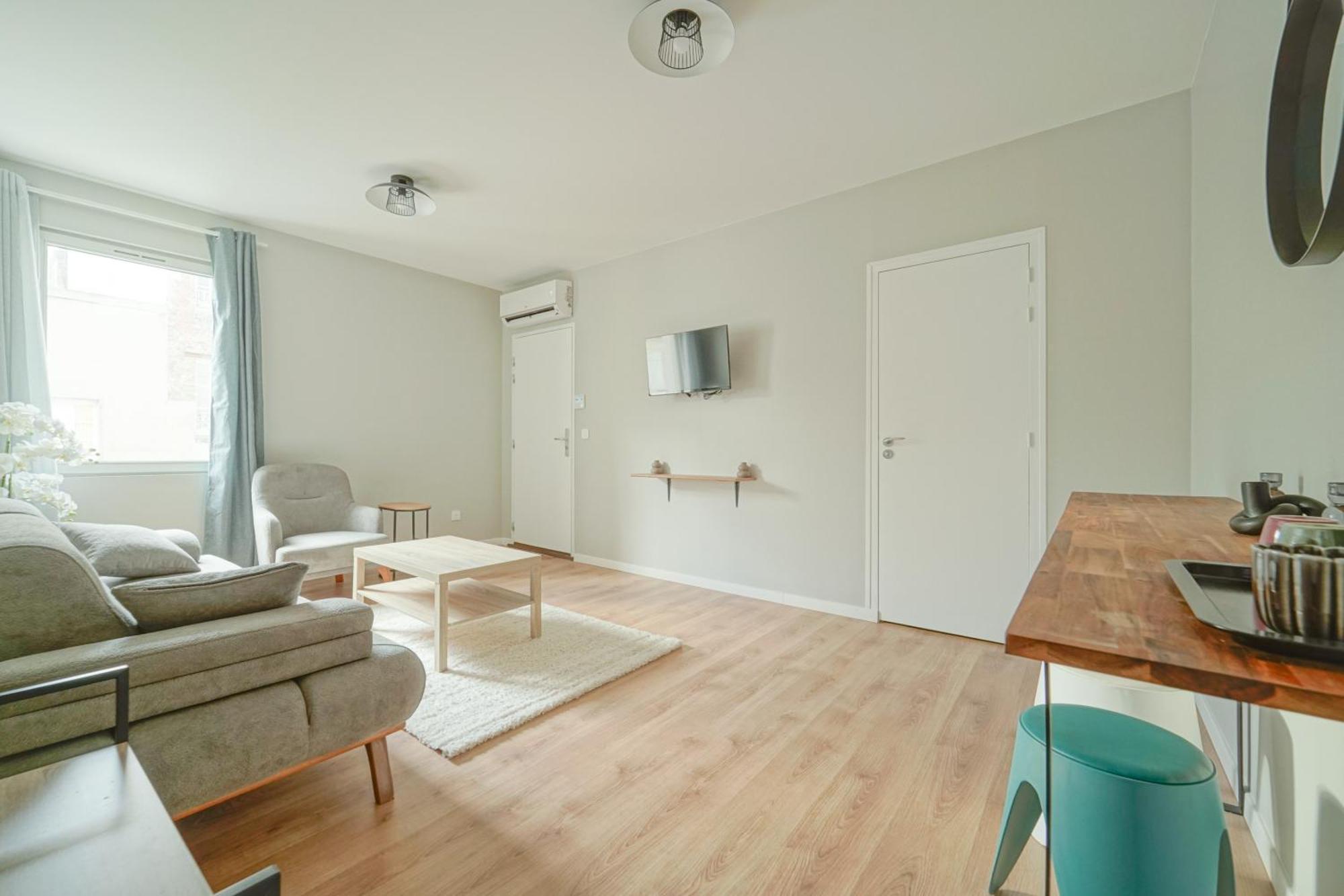 Hotel Trianon Saint Ouen Esterno foto
