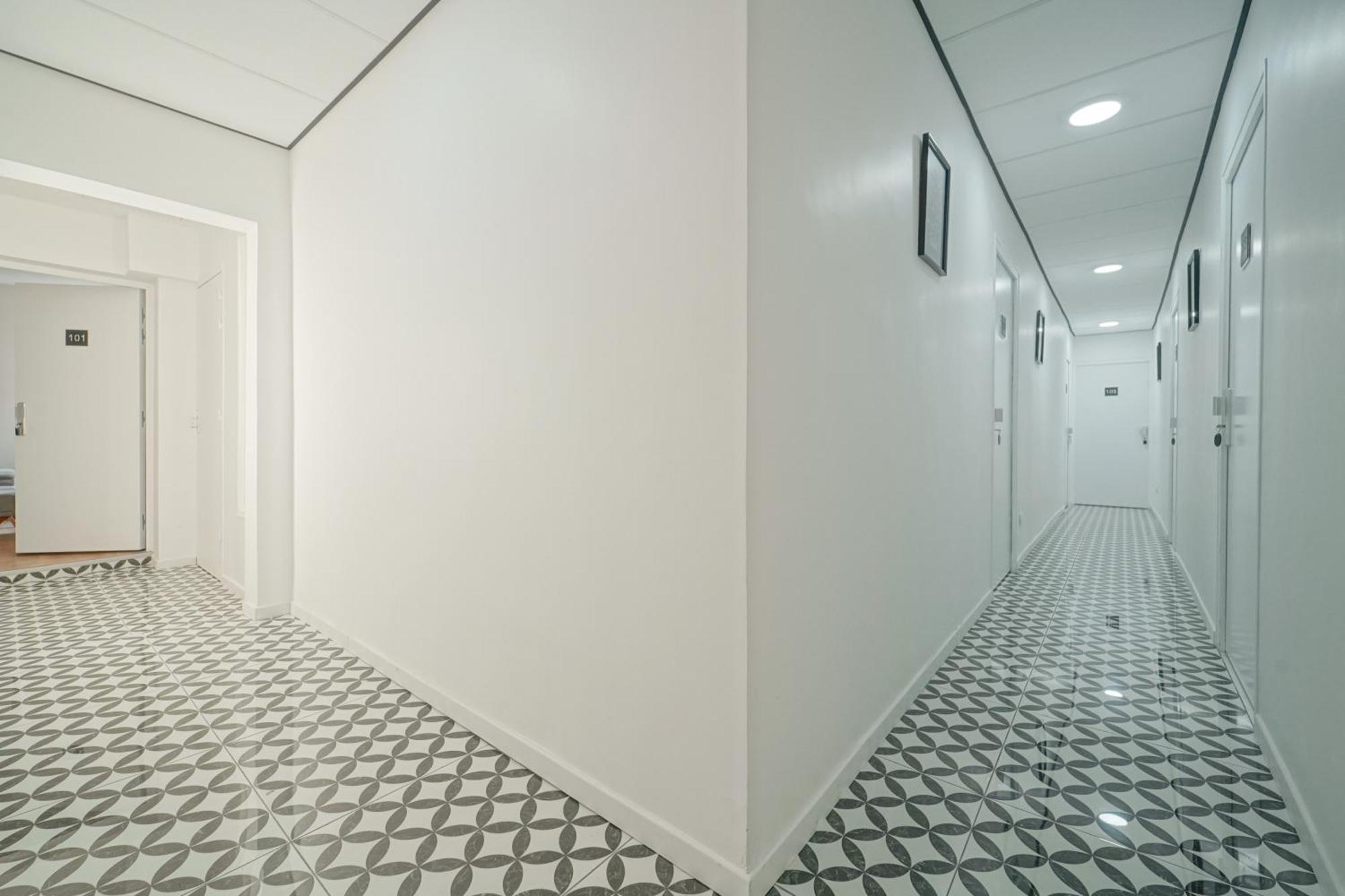 Hotel Trianon Saint Ouen Esterno foto
